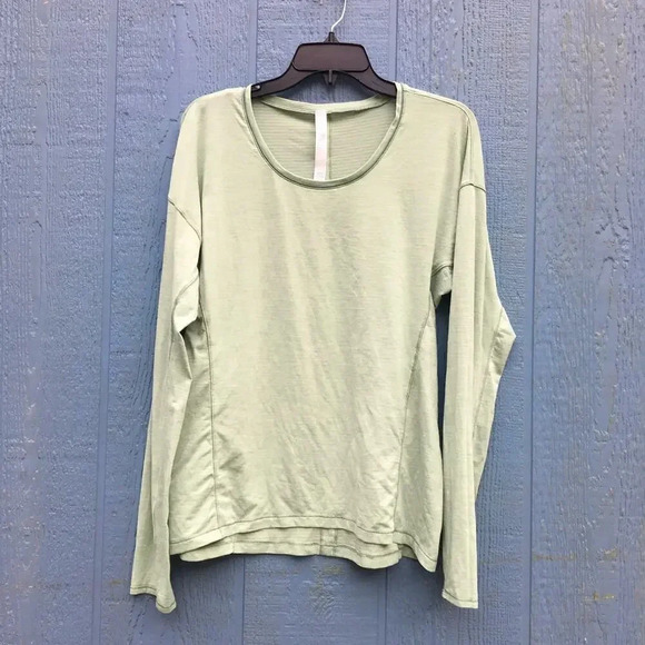 Lululemon Women Size 10 Green Sweat Embrace Long Sleeve Top - Picture 3 of 6